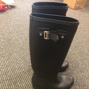 Hunter rain boots. Matte texture. NWOT.